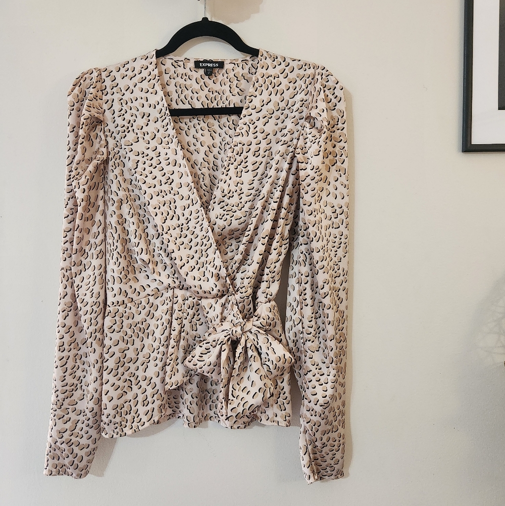 Express Tie Front Animal Print Faux Wrap Blouse. Size S.